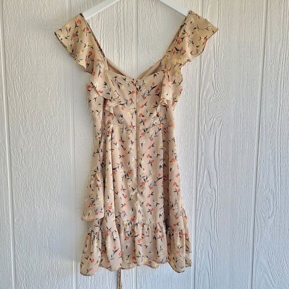 J.O.A. Besk Beige Floral Pring Ruffled Mini Dress - Picture 4 of 9